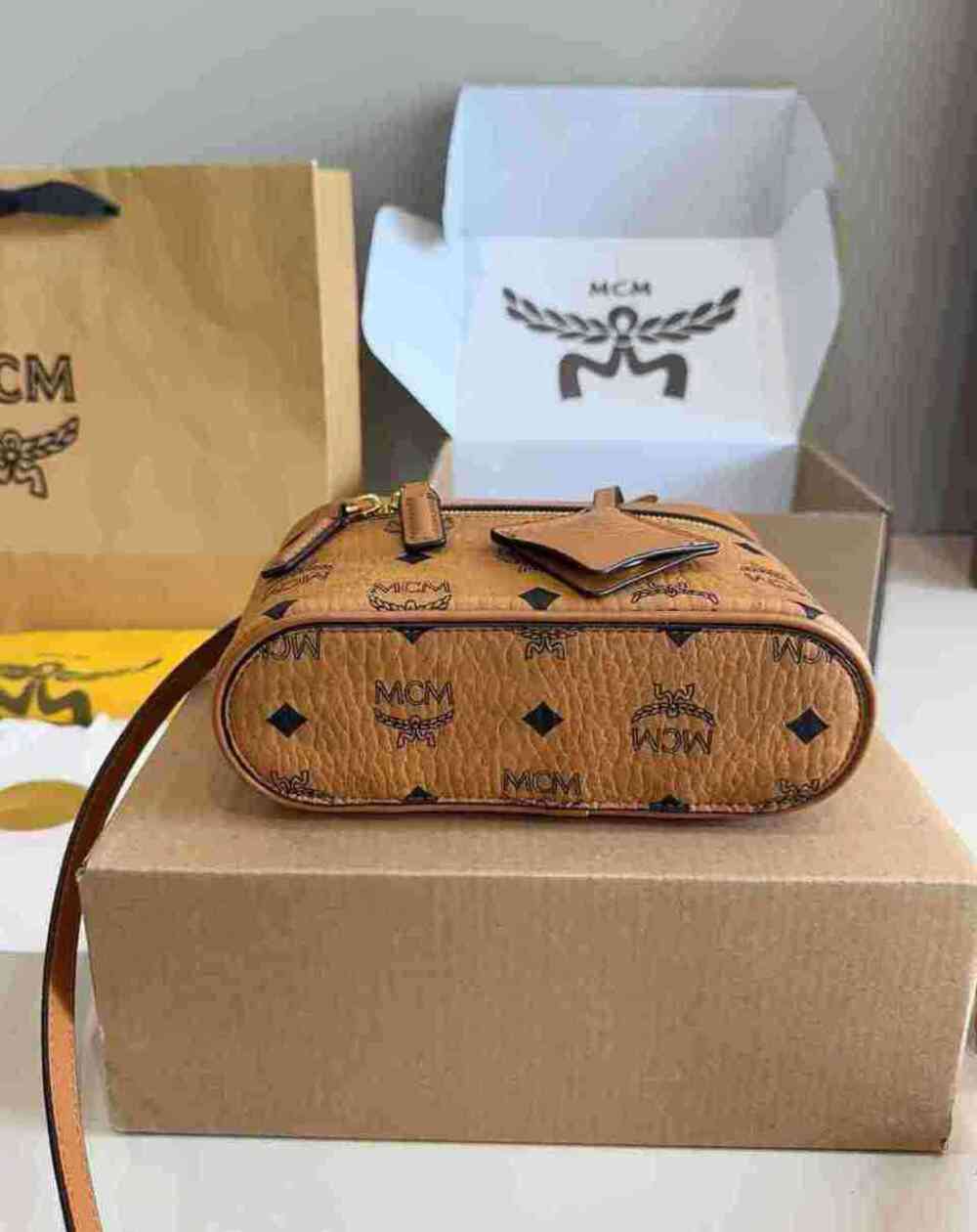 MCM Brown Visetos Cosmetic Vanity Case Detachable Crossbody Strap - Picture 7 of 8